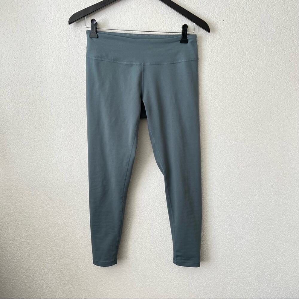 Zella sage green cropped leggings